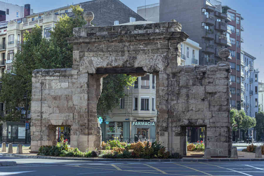 Zaragoza 123 - Puerta del Carmen.jpg